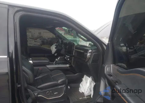 2022 Ford F-150 Platinum z USA, uszkodzony, nr VIN 1FTFW1E53NFB87144